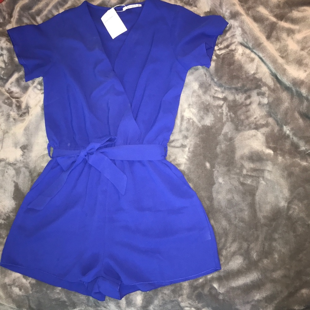 Short romper ALSO HAS POCKETS